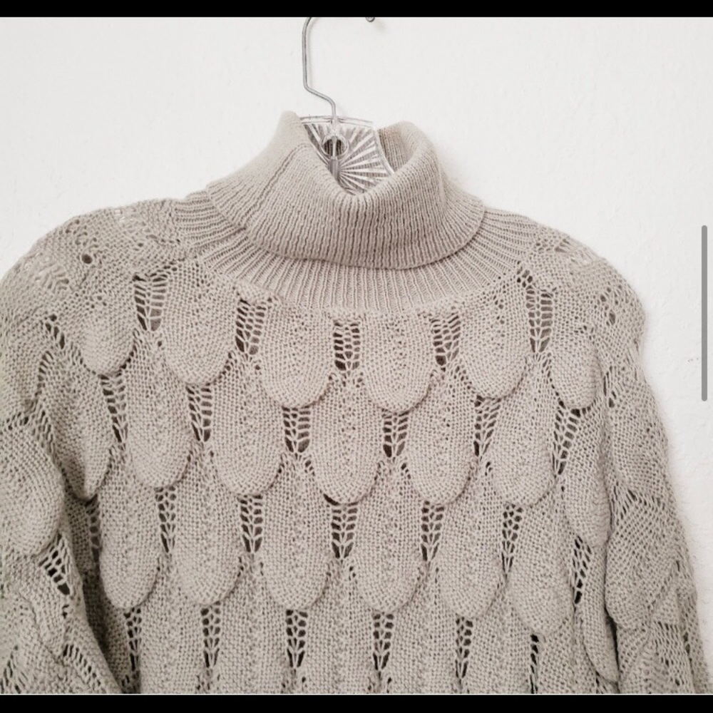 Feather Pattern Sweater - Picture 3 of 8